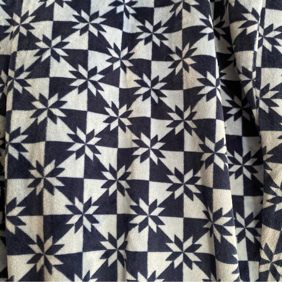 Lands’ End Soft & Cozy Pajama Lounge Pants - Picture 2 of 3